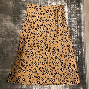 Leopard midi-skirt